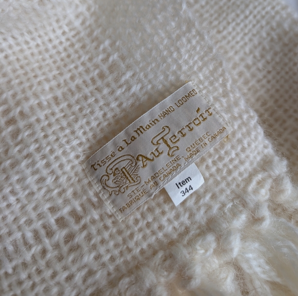 Vintage Accessories - Hand Loomed Vintage Knit Wool Blanket Scarf
